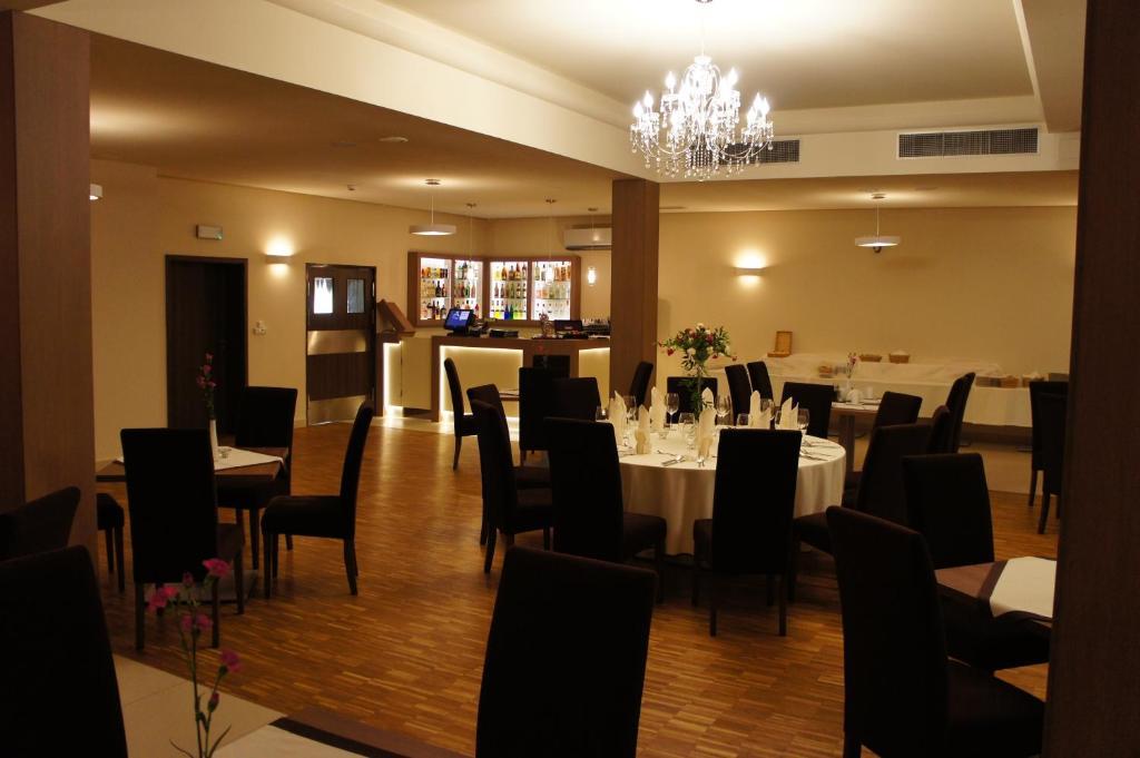 Hotel Camelot Szczawno-Zdroj Luaran gambar
