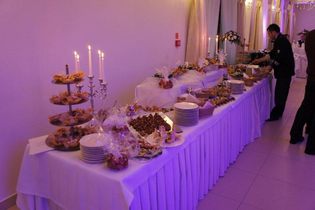 Hotel Camelot Szczawno-Zdroj Luaran gambar