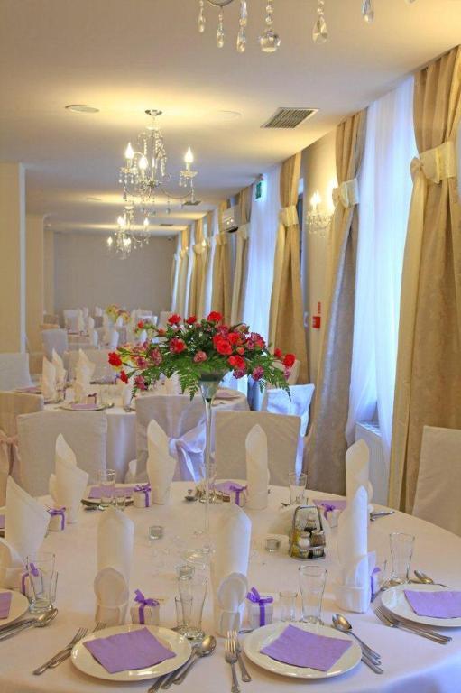 Hotel Camelot Szczawno-Zdroj Luaran gambar