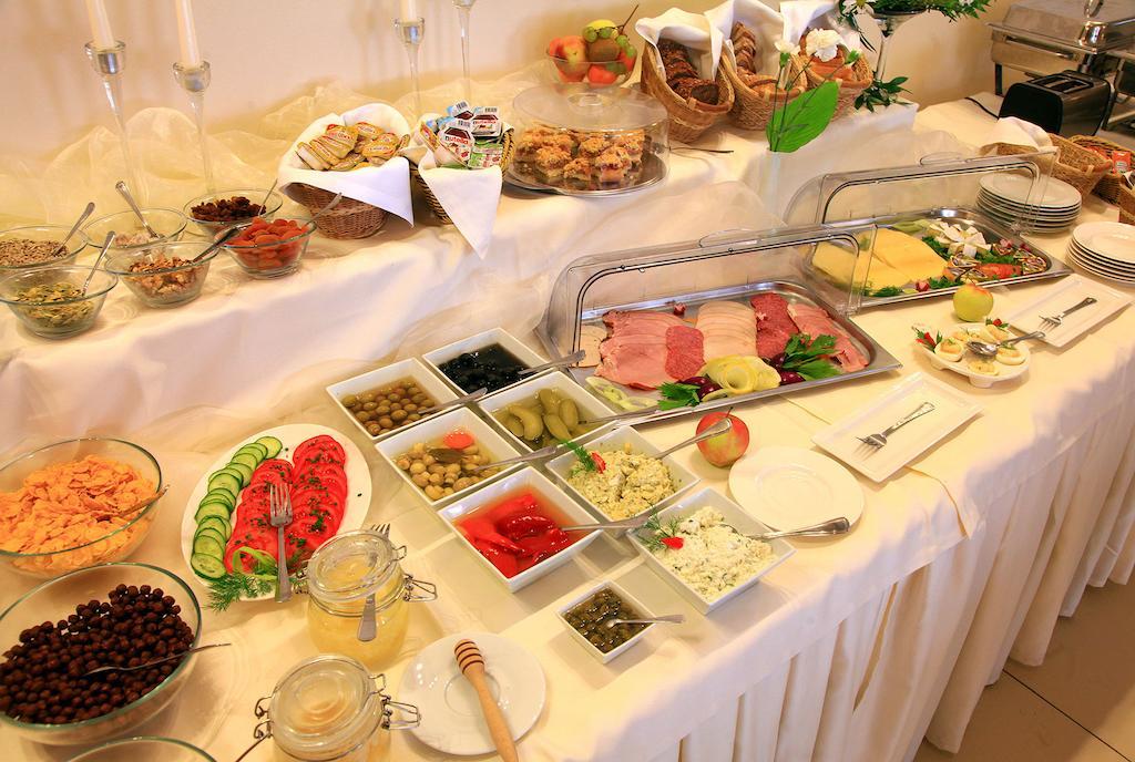 Hotel Camelot Szczawno-Zdroj Luaran gambar