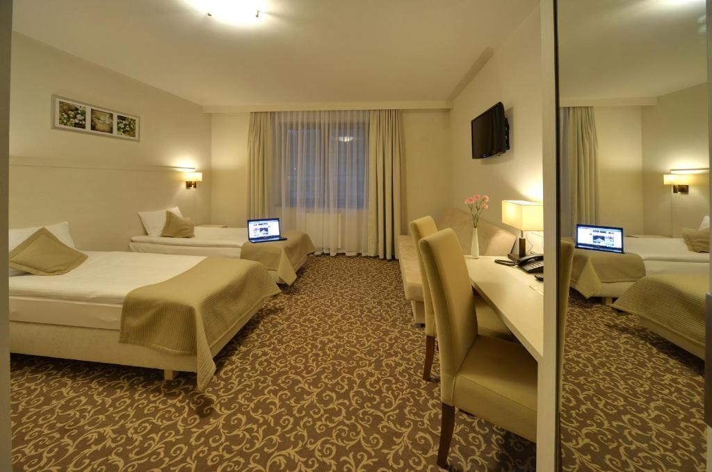 Hotel Camelot Szczawno-Zdroj Luaran gambar